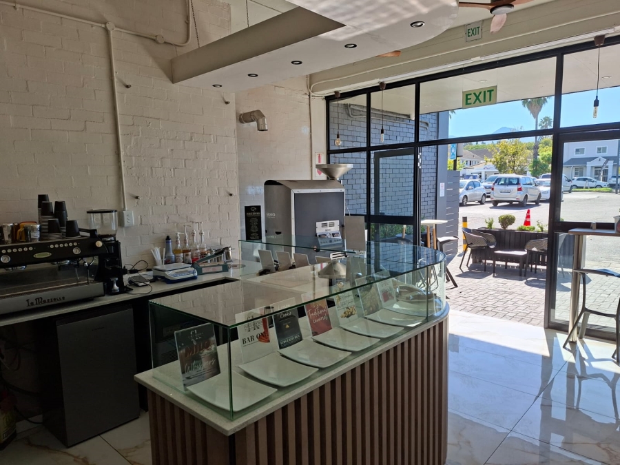 To Let Commercial Property for Rent in Somerset West Western Cape